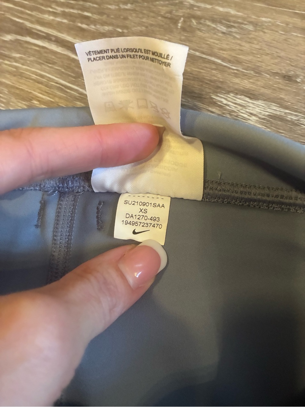 Women’s nike dri fit training/compression pants XS color is blue/grey - Picture 3 of 4